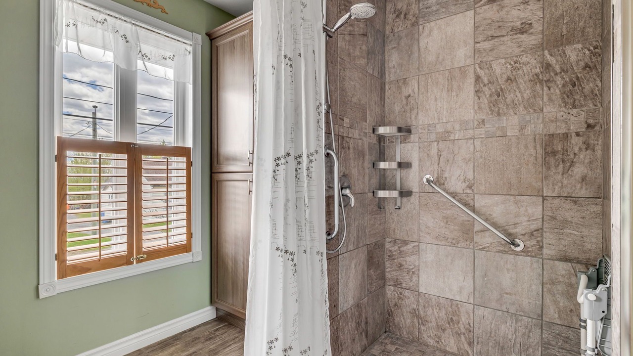 Photo of Bathroom in Notre-Dame-des-Laurentides