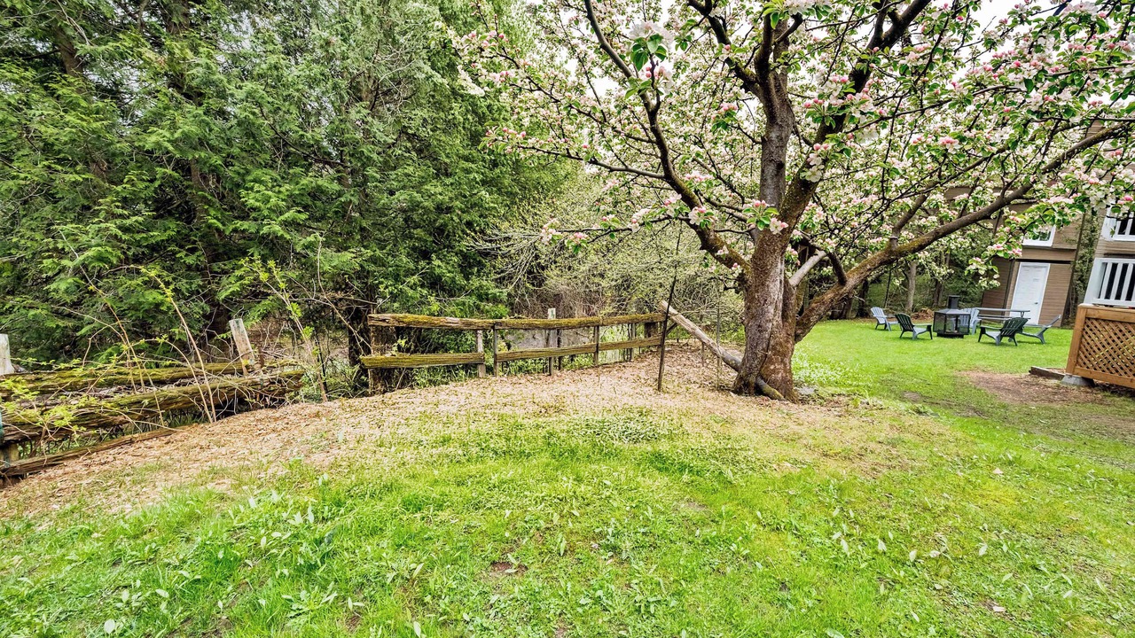 Photo of Outdoor in Saint-Leon-de-Standon