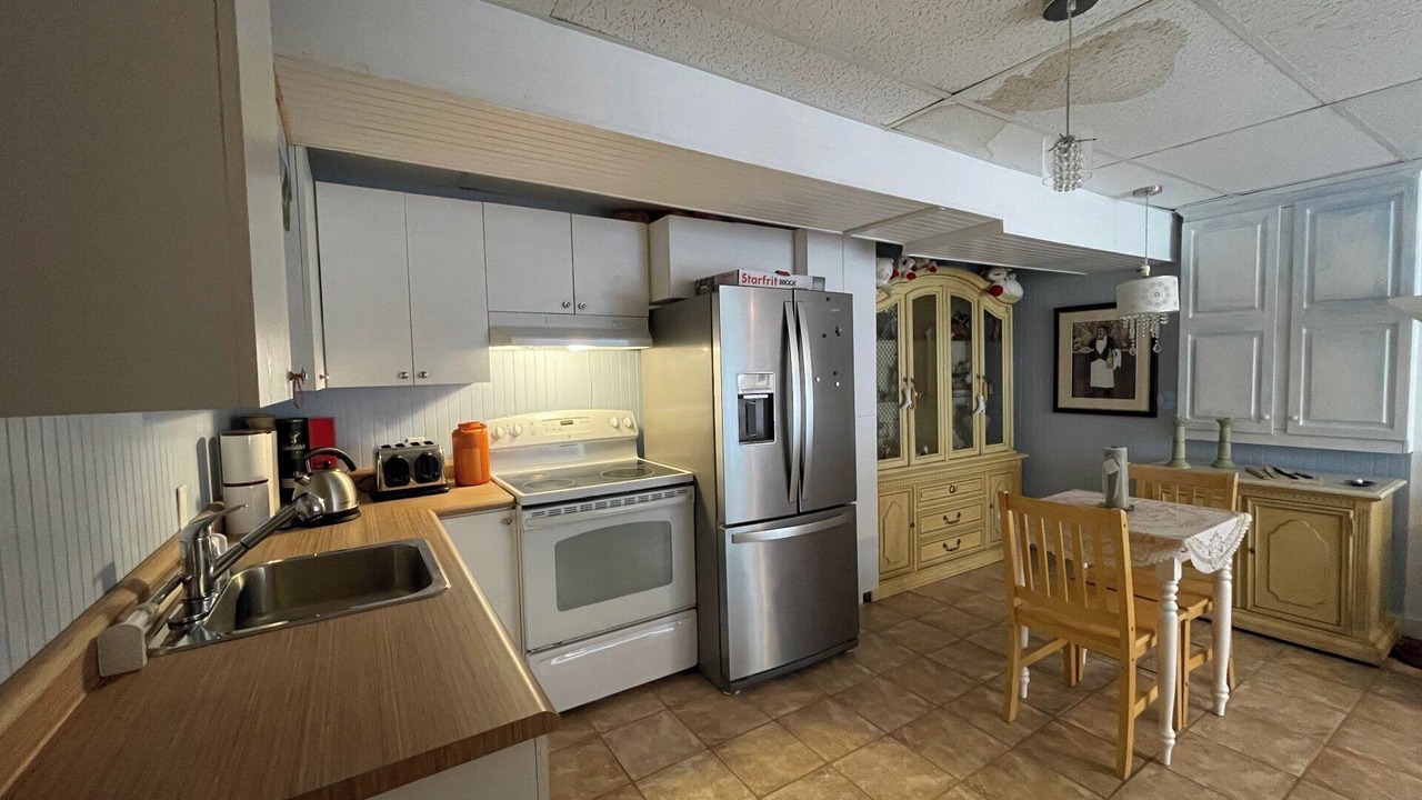 Photo of Kitchen in Lac-Saint-Jean-Est Regional County Municipality