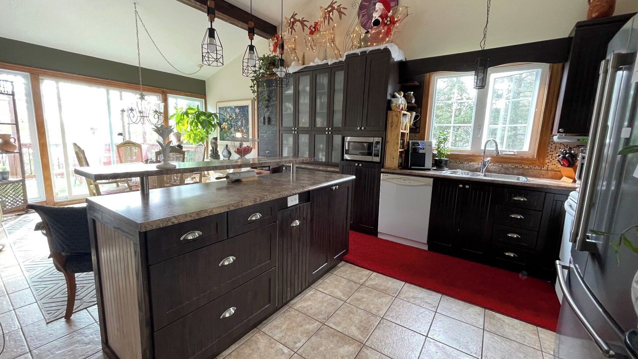 Photo of Kitchen in Lac-Saint-Jean-Est Regional County Municipality