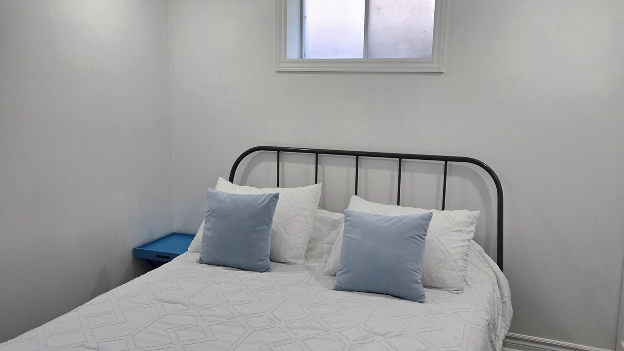 Photo of Bedroom in Longueuil
