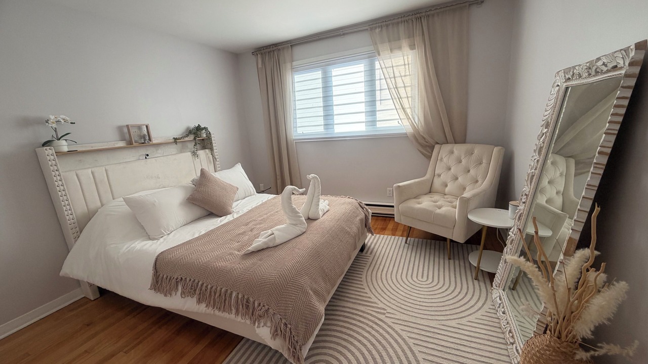 Photo of Bedroom in Laval-des-Rapides