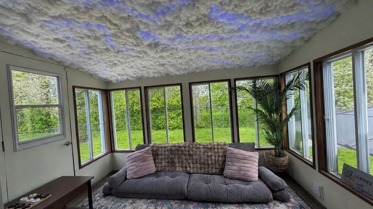 Photo of Livingroom in Laval-des-Rapides