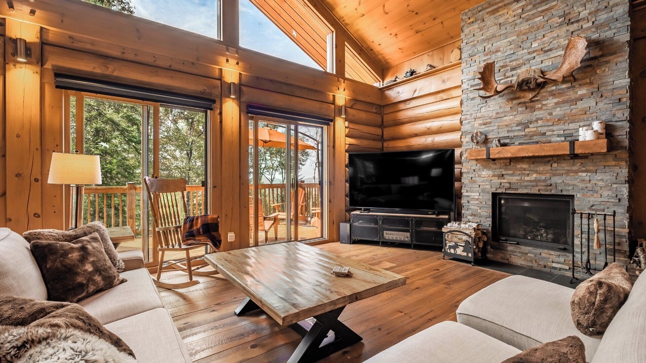 Photo of Livingroom in Val-des-Lacs