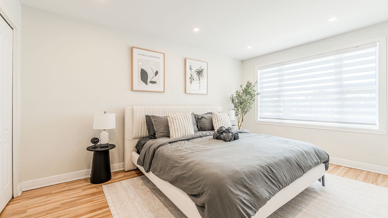 Photo of Bedroom in Laval-des-Rapides
