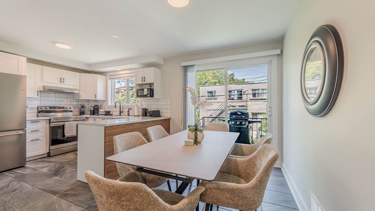 Photo of Kitchen in Laval-des-Rapides