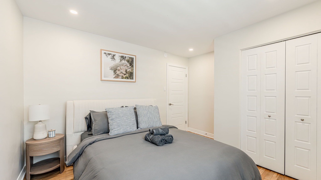 Photo of Bedroom in Laval-des-Rapides