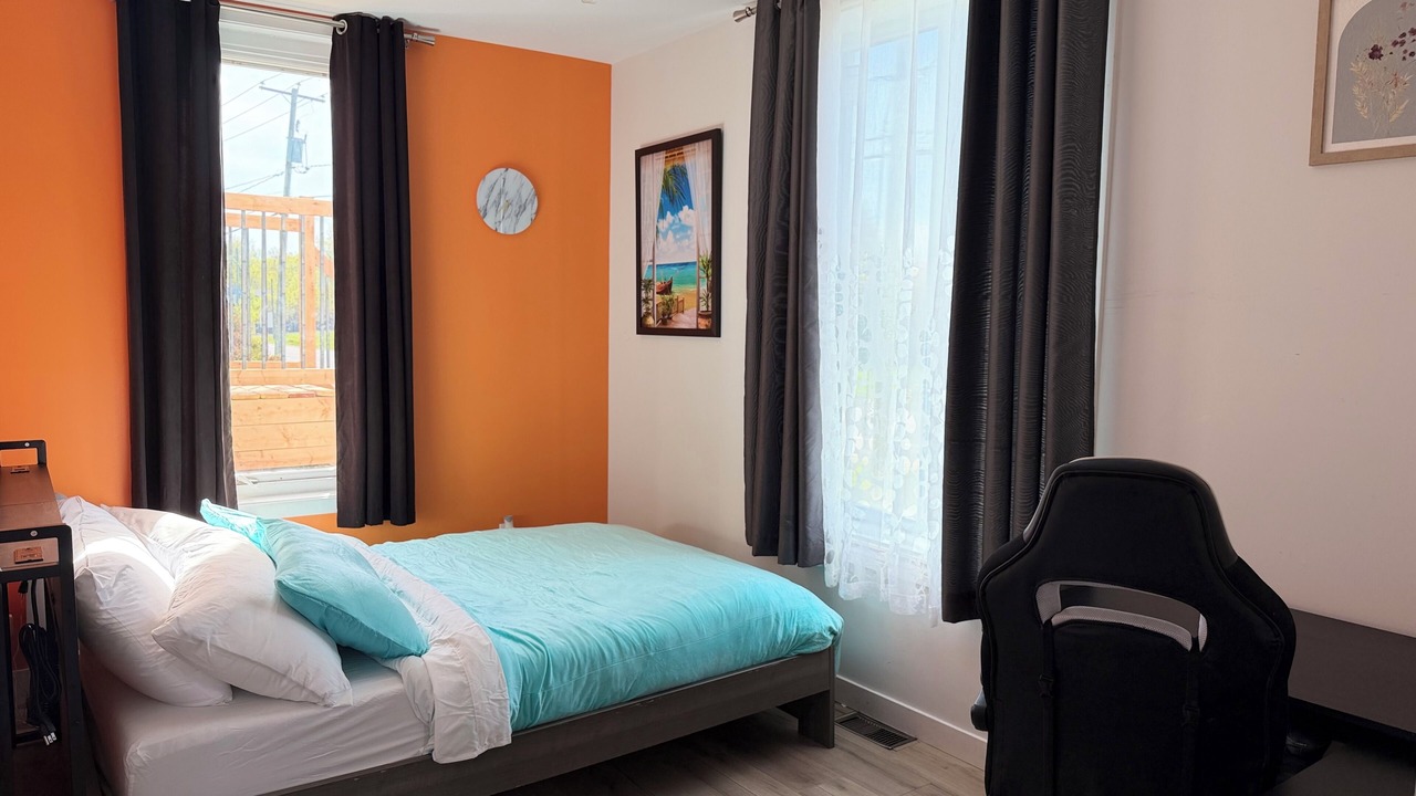 Photo of Bedroom in Saint-Augustin-de-Desmaures