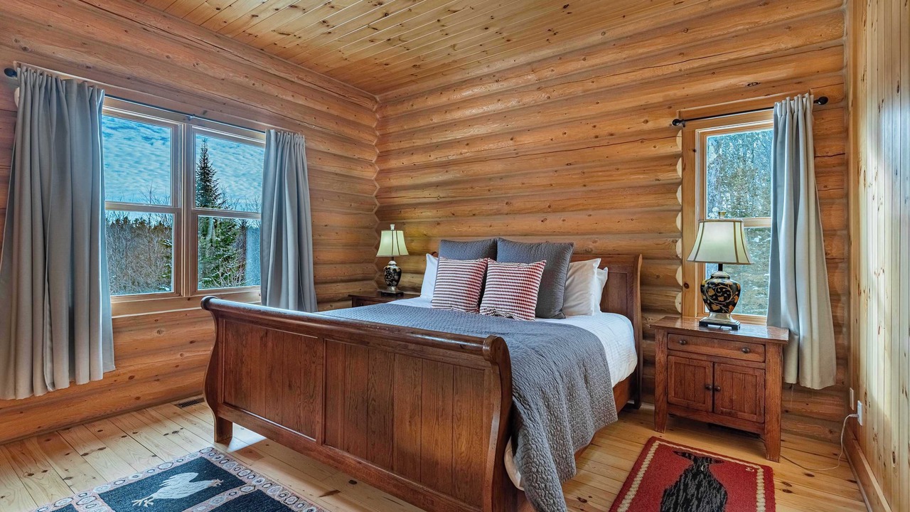 Photo of Bedroom in Fiddler Lake Resort