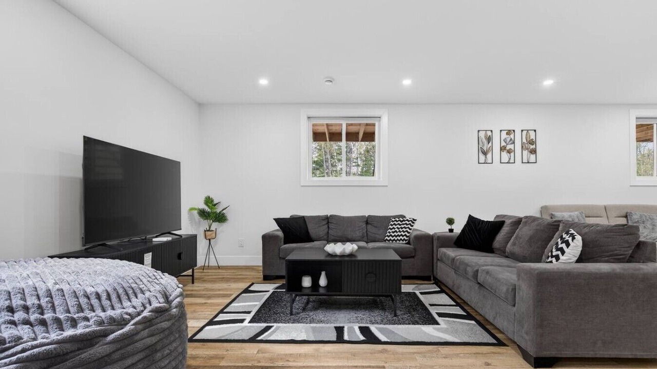 Photo of Livingroom in Amherst