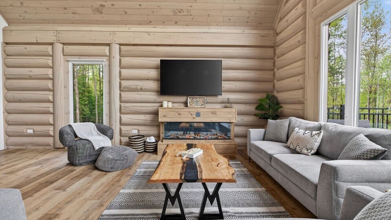 Photo of Livingroom in Amherst