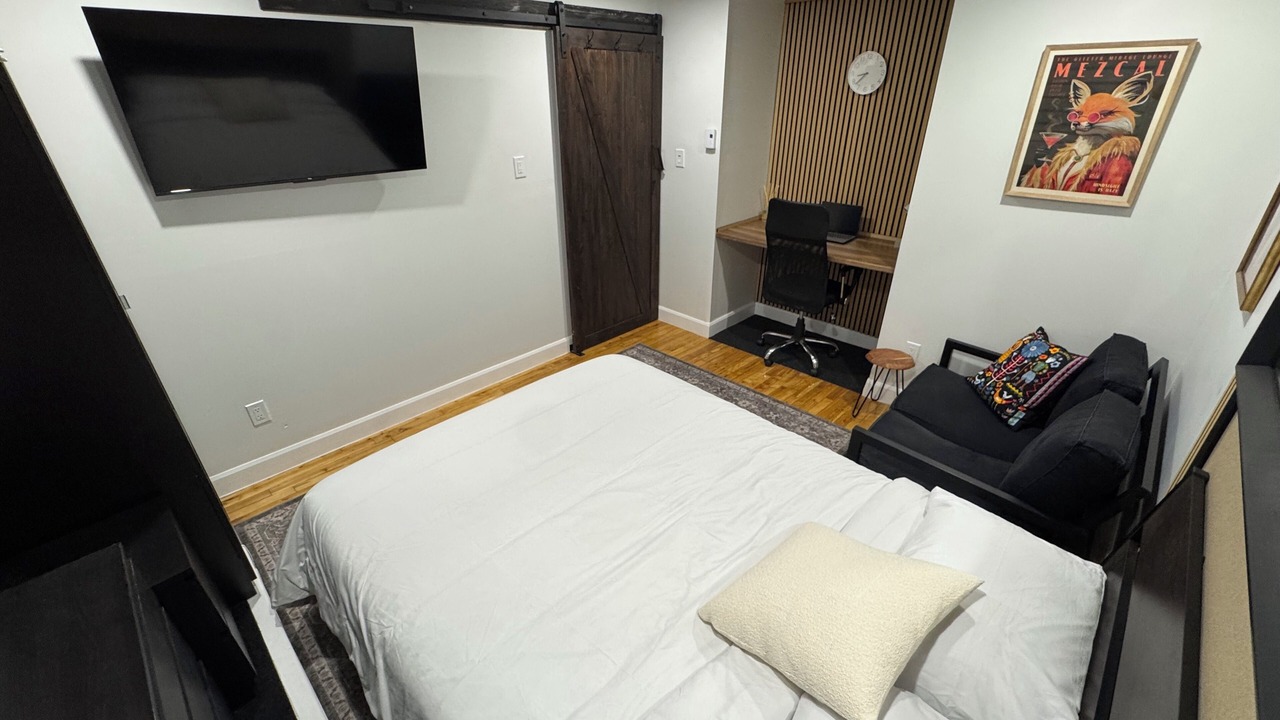 Photo of Bedroom in Longueuil