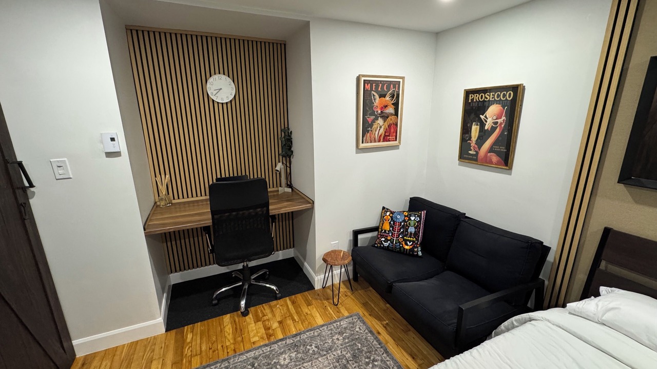 Photo of Bedroom in Longueuil