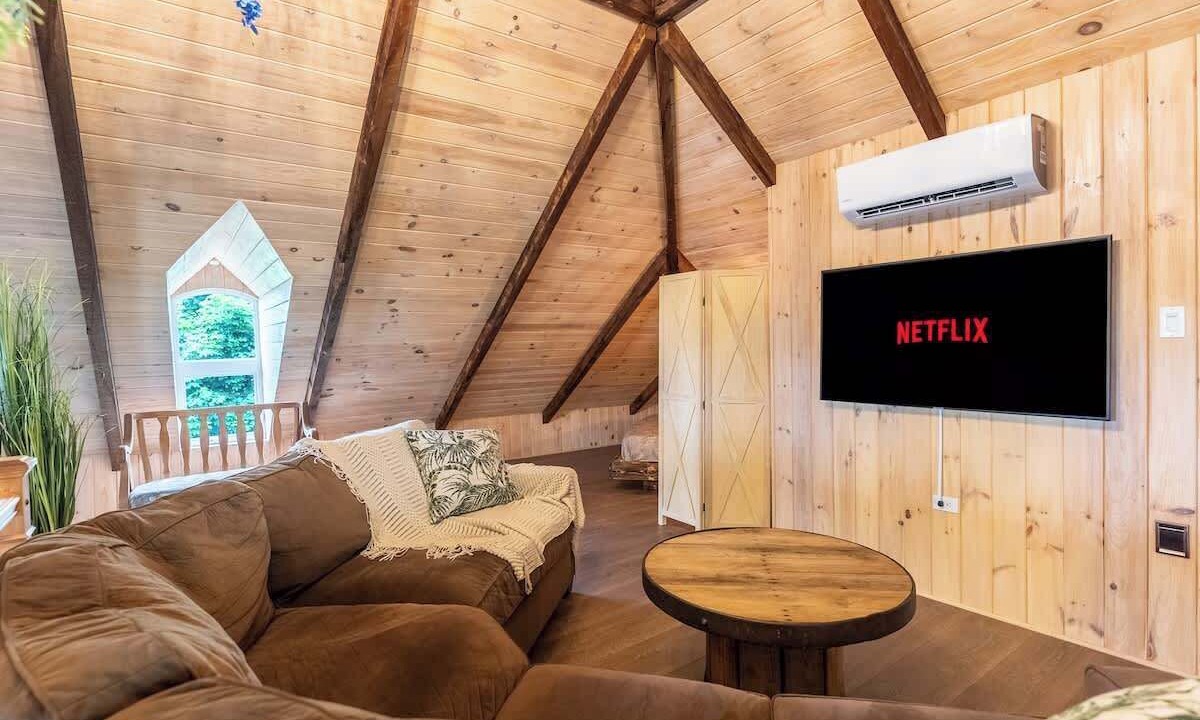 Photo of Livingroom in Desjardins