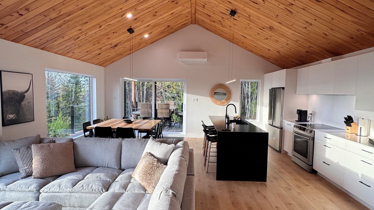 Photo of Livingroom in Saint-Joseph-de-la-Rive