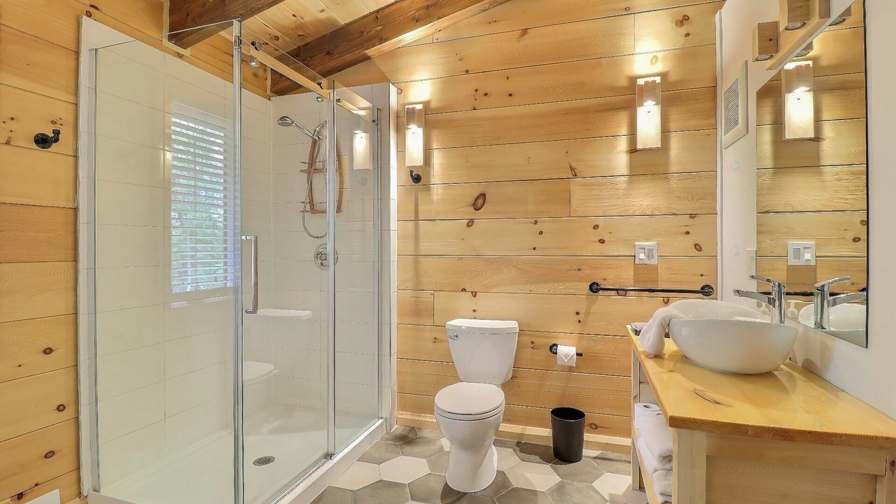 Photo of Bathroom in Pine Hill