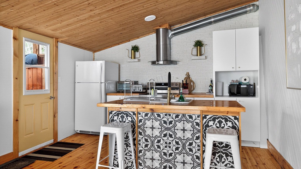 Photo of Kitchen in Val-des-Monts
