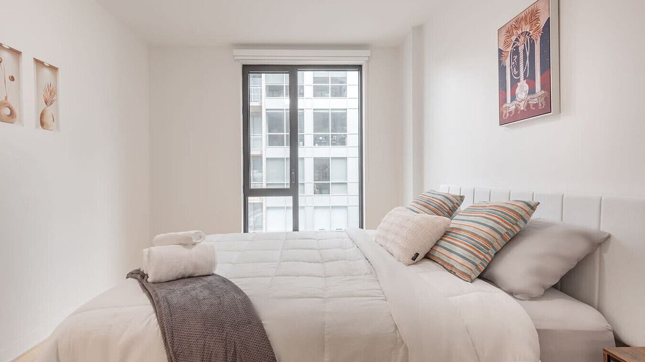 Photo of Bedroom in International District
