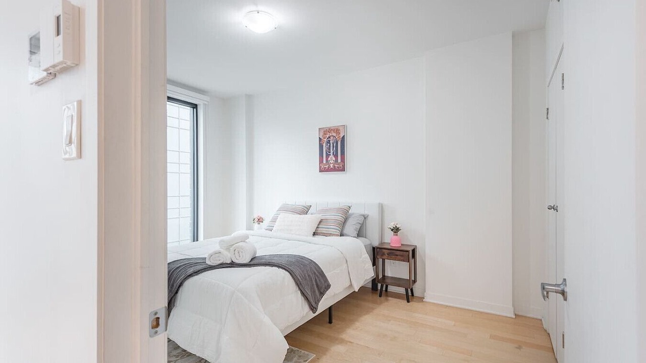 Photo of Bedroom in International District