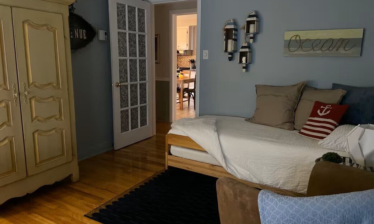 Photo of Bedroom in Longueuil