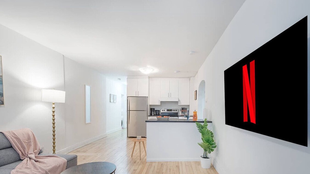 Photo of Livingroom in Golden Square Mile
