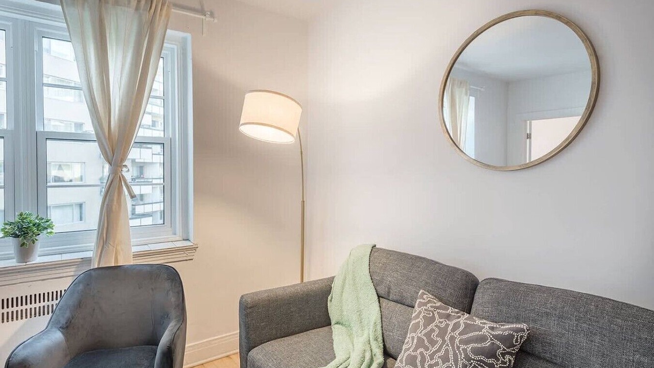 Photo of Livingroom in Golden Square Mile