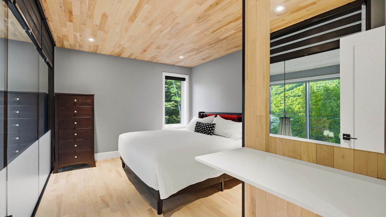 Photo of Bedroom in Saint-Philemon