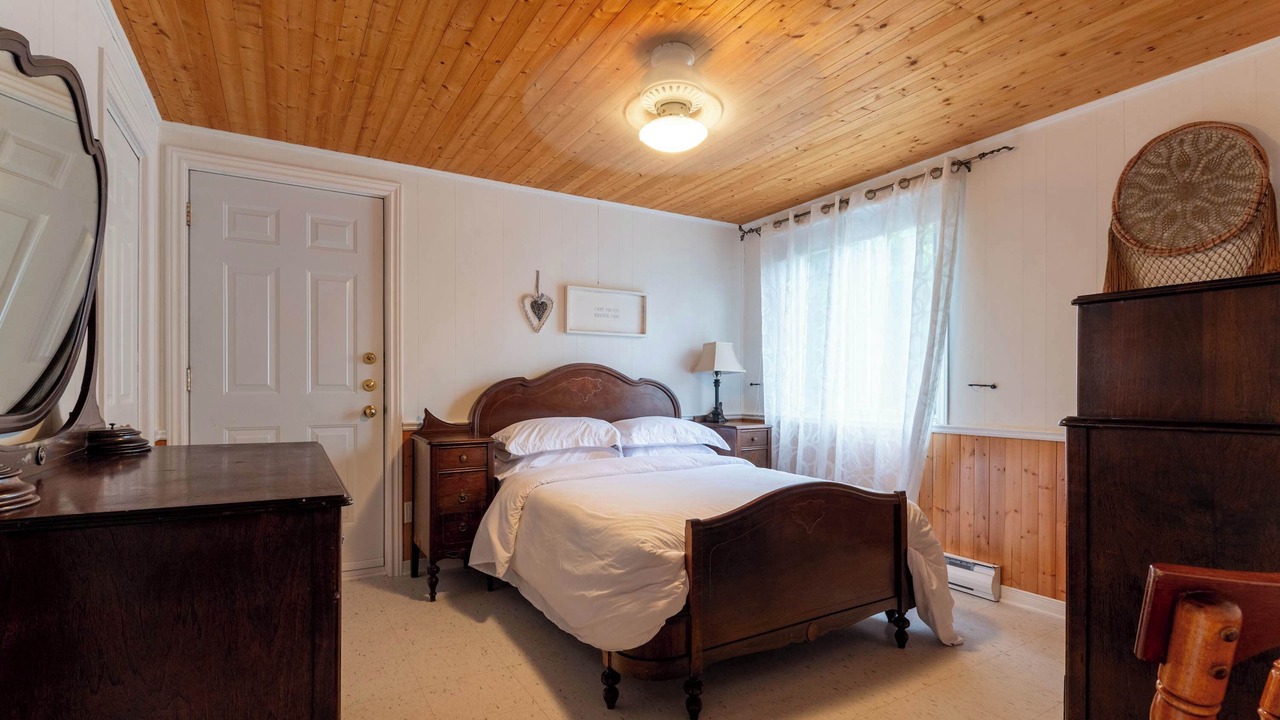 Photo of Bedroom in Chertsey