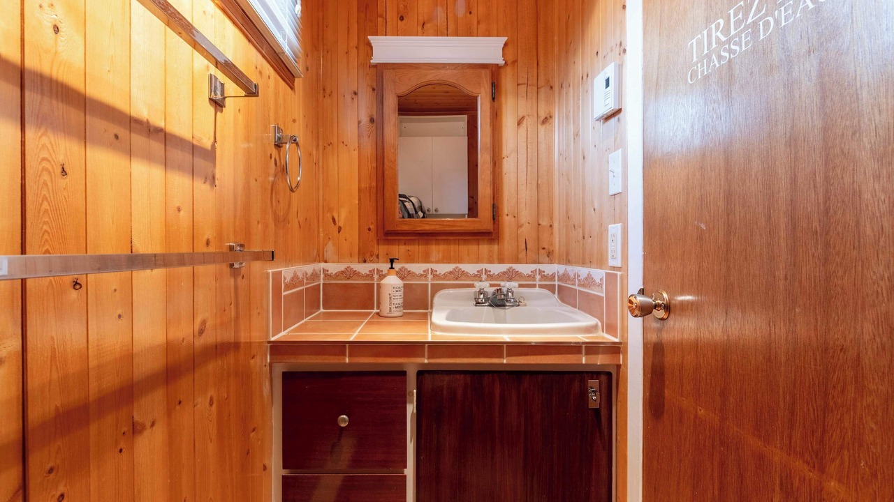 Photo of Bathroom in Chertsey