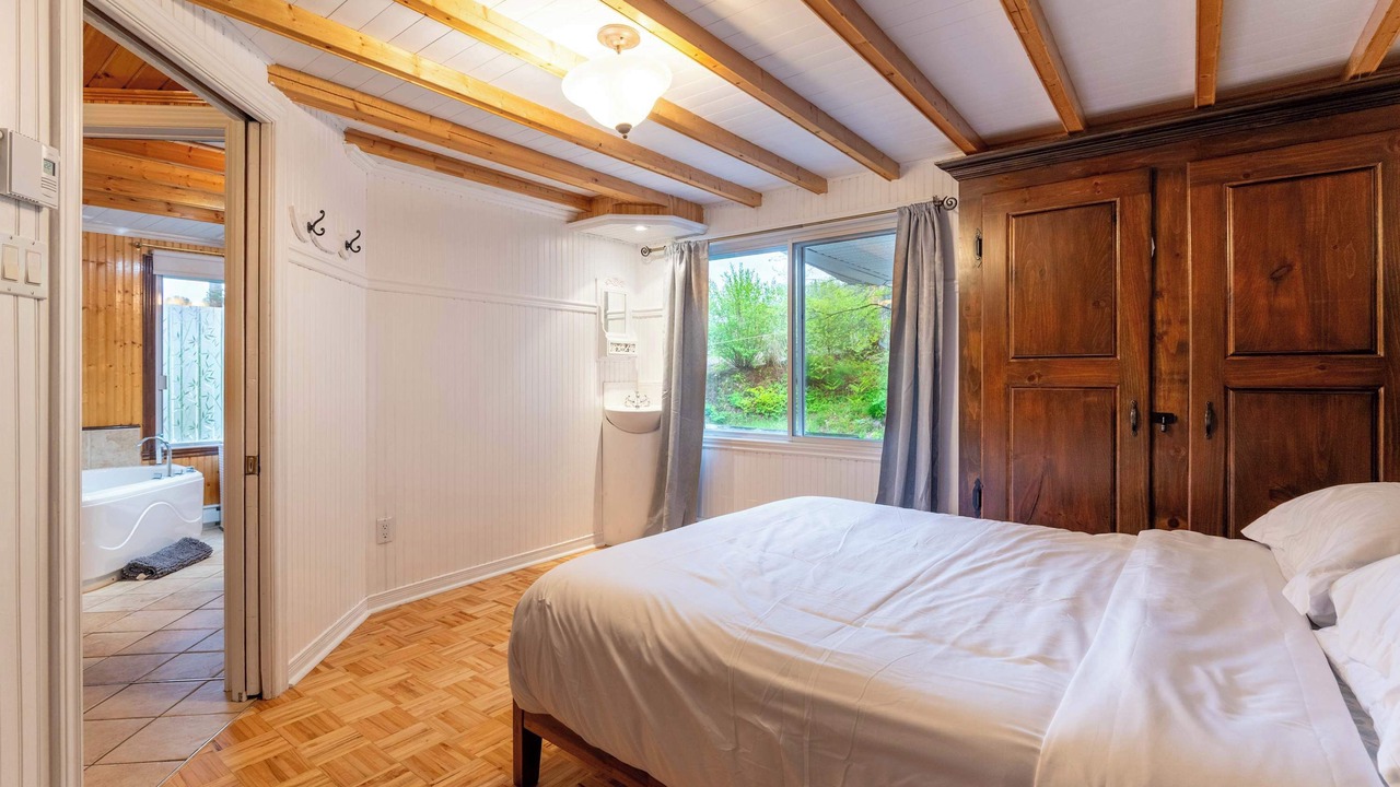 Photo of Bedroom in Chertsey