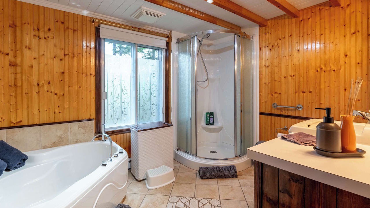 Photo of Bathroom in Chertsey