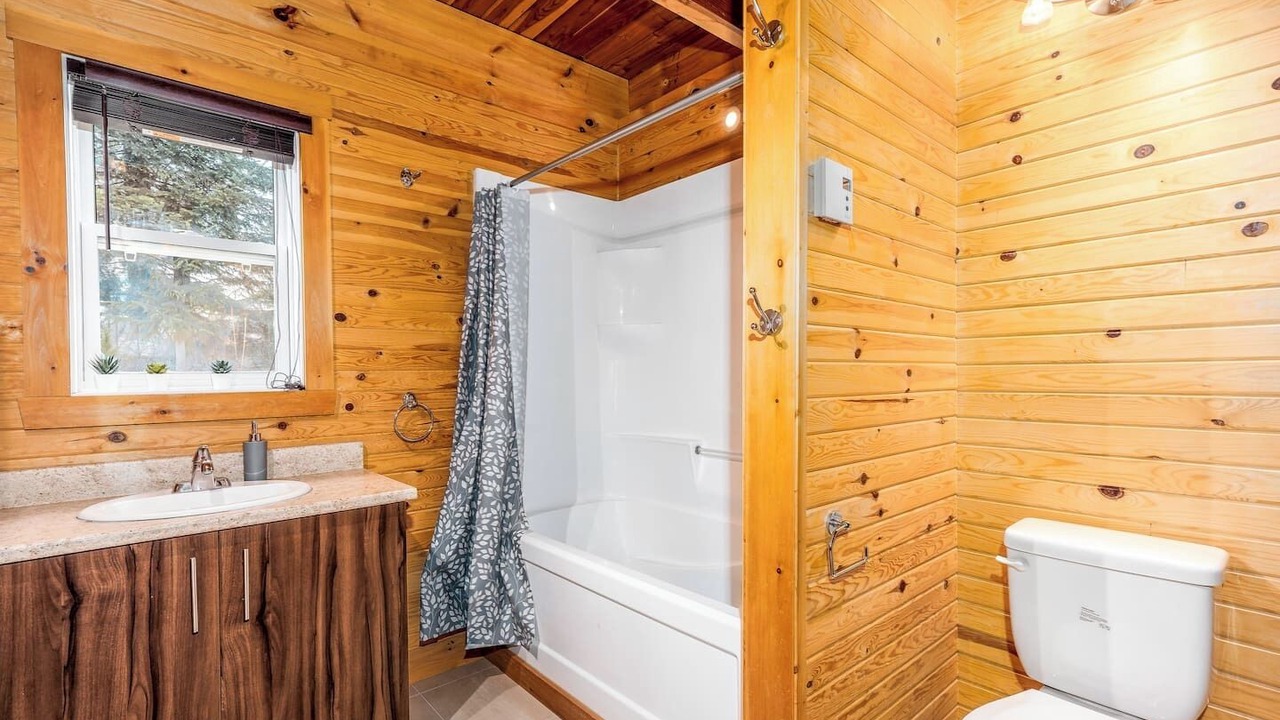 Photo of Bathroom in Shannon