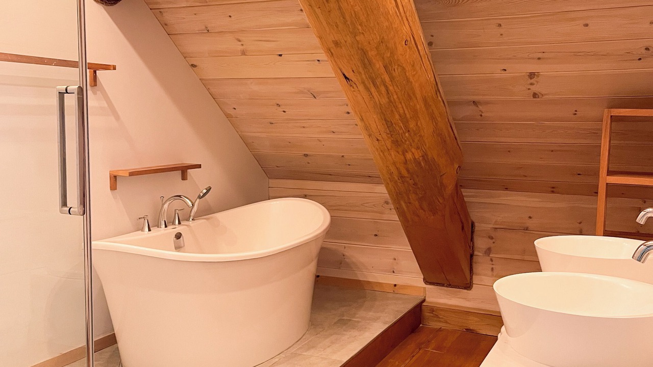Photo of Bathroom in Montebello