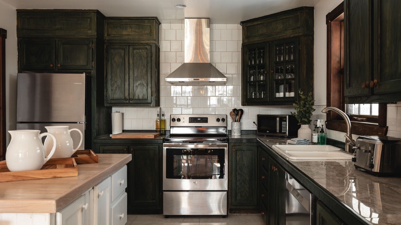 Photo of Kitchen in Lac-des-Seize-Iles