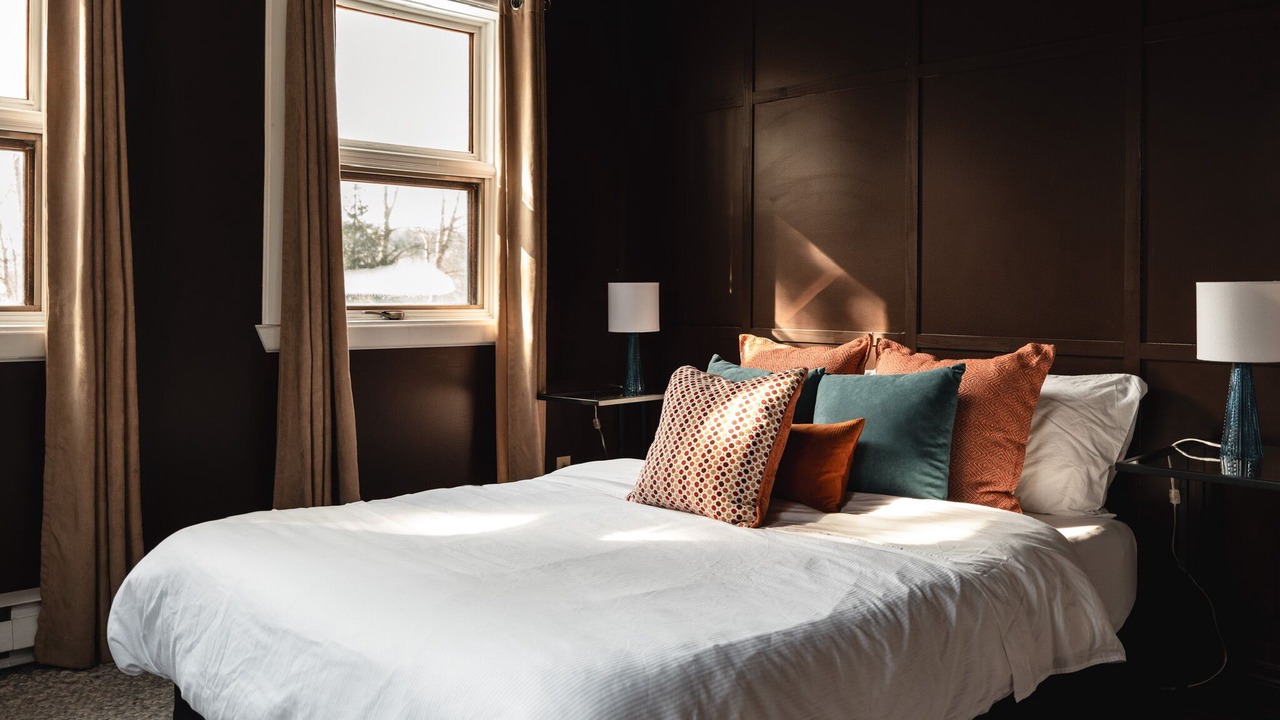 Photo of Bedroom in Lac-des-Seize-Iles