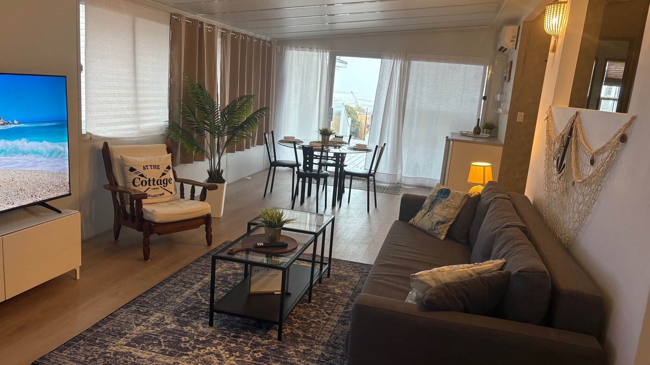 Photo of Livingroom in Sherkston