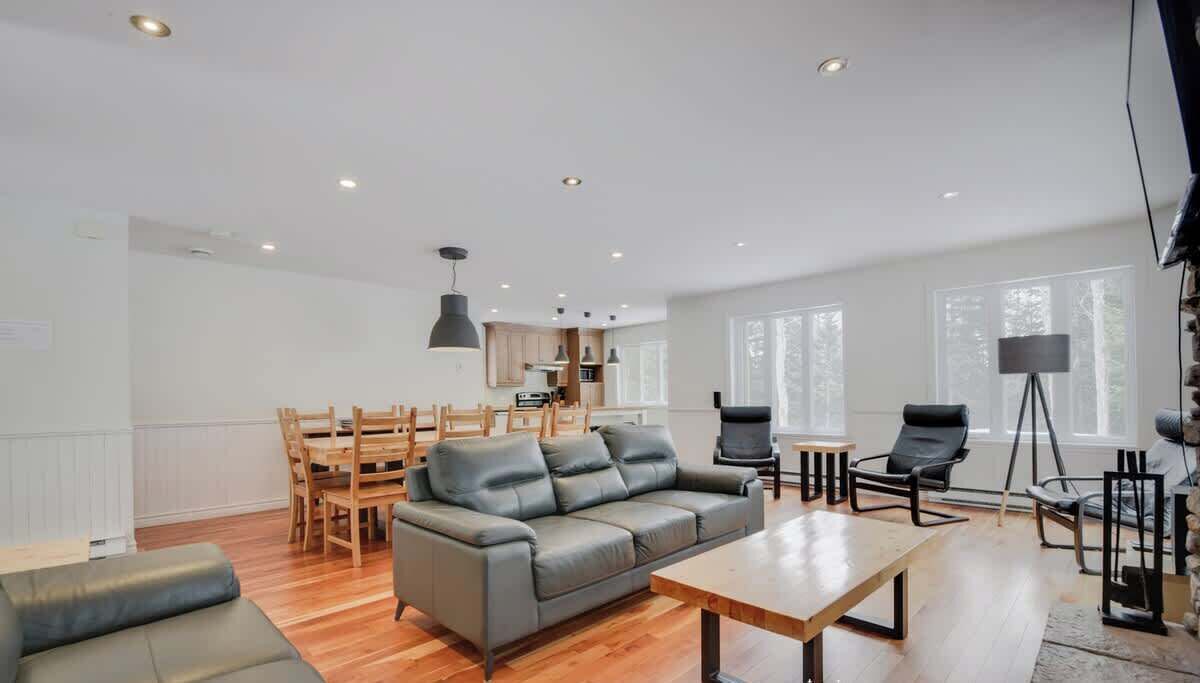 Photo of Livingroom in Petite-Riviere-Saint-Francois