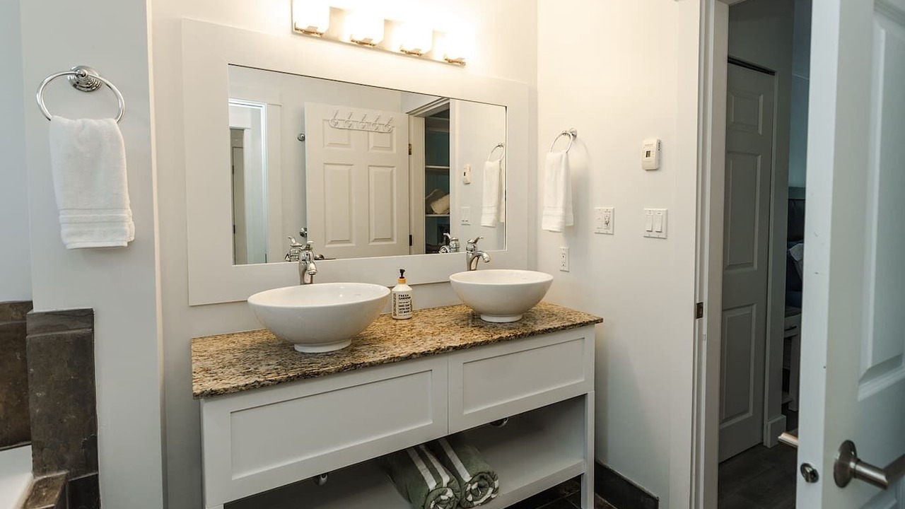 Photo of Bathroom in Regional District of Nanaimo