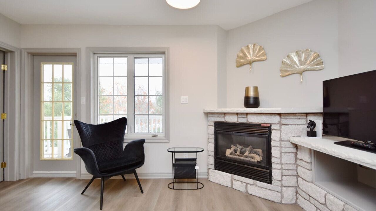 Photo of Livingroom in Oro-Medonte