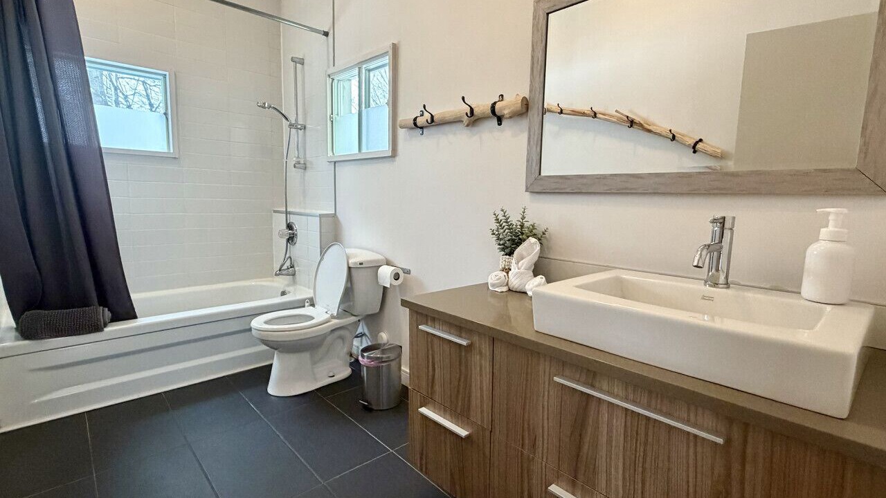 Photo of Bathroom in Chertsey