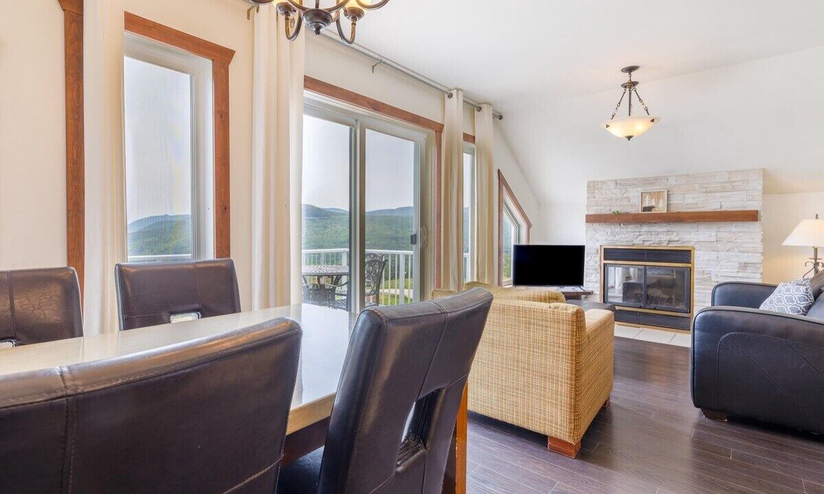 Photo of Livingroom in Petite-Riviere-Saint-Francois