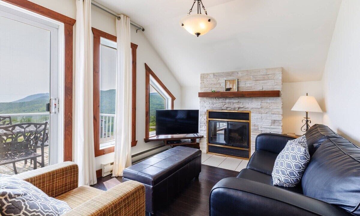 Photo of Livingroom in Petite-Riviere-Saint-Francois
