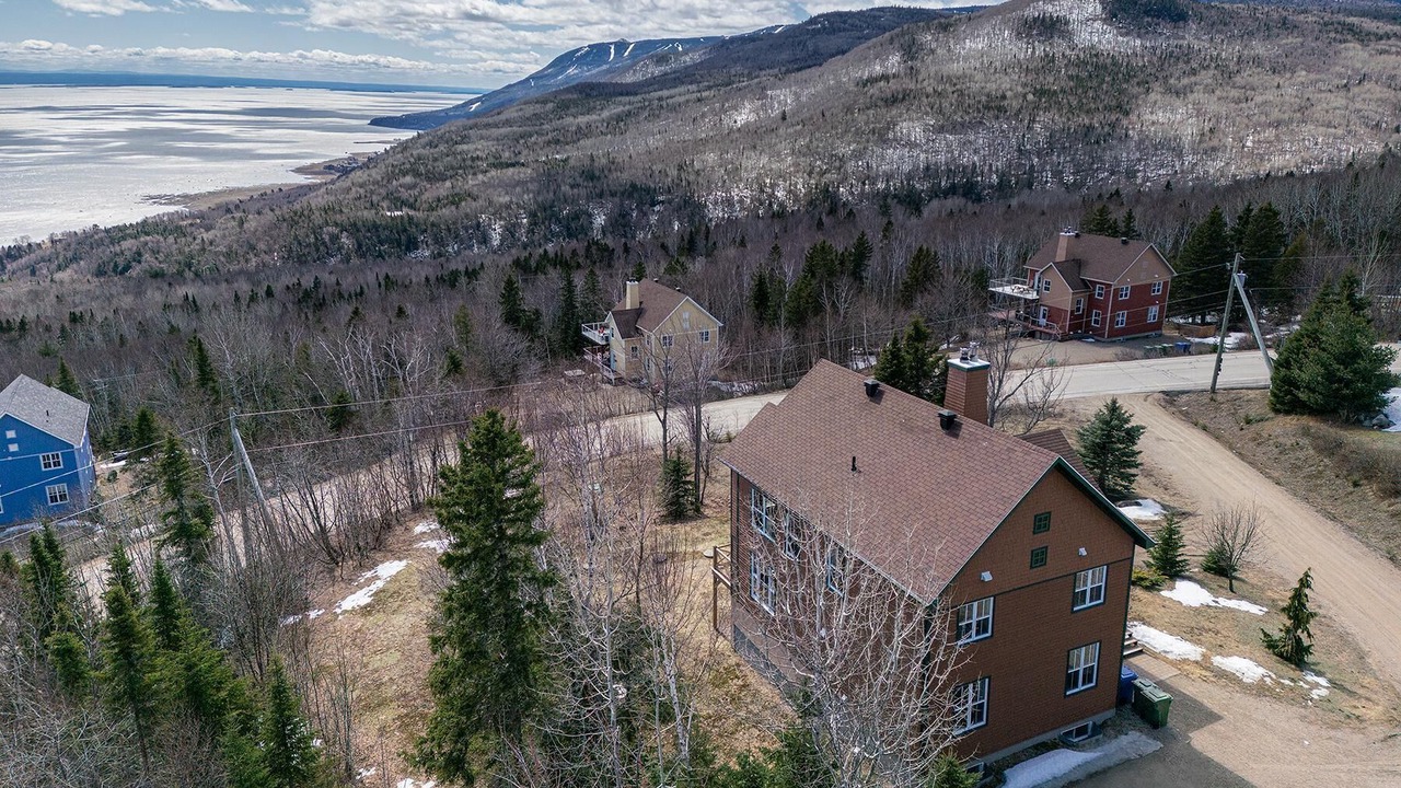 Photo of Livingroom in Petite-Riviere-Saint-Francois