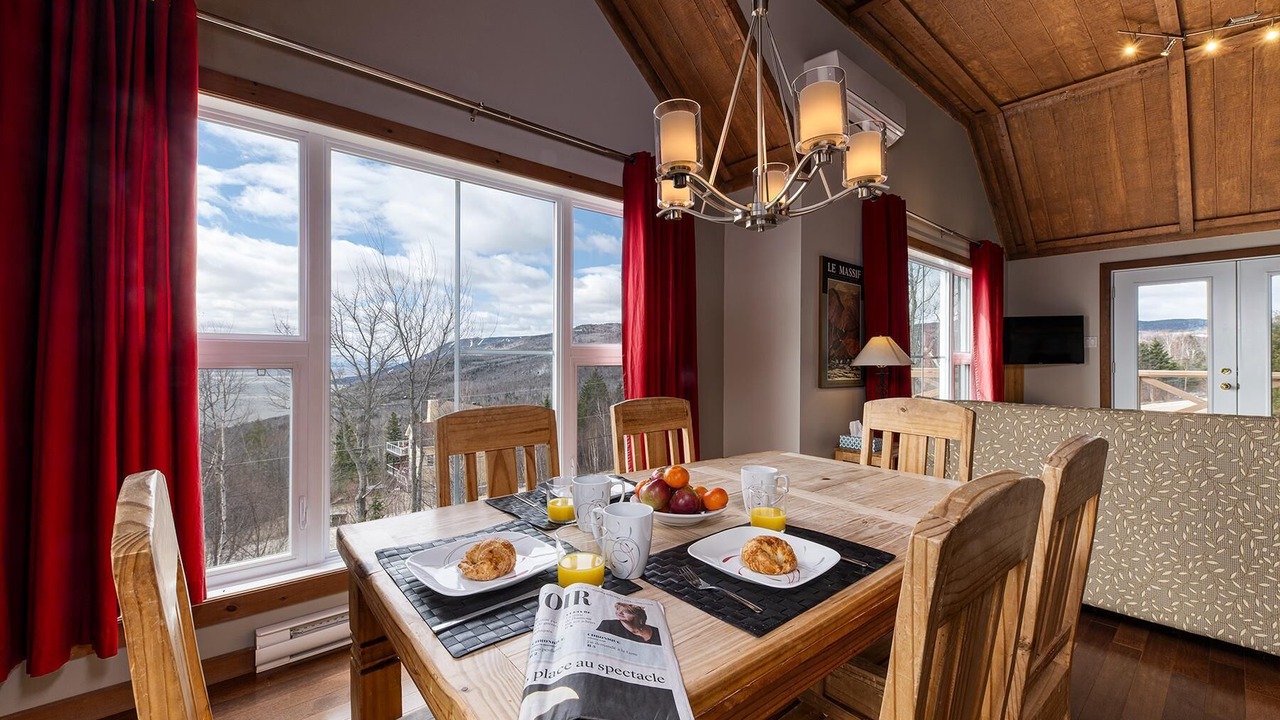 Photo of Livingroom in Petite-Riviere-Saint-Francois