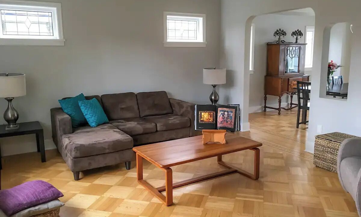 Photo of Livingroom in Kensington-Cedar Cottage