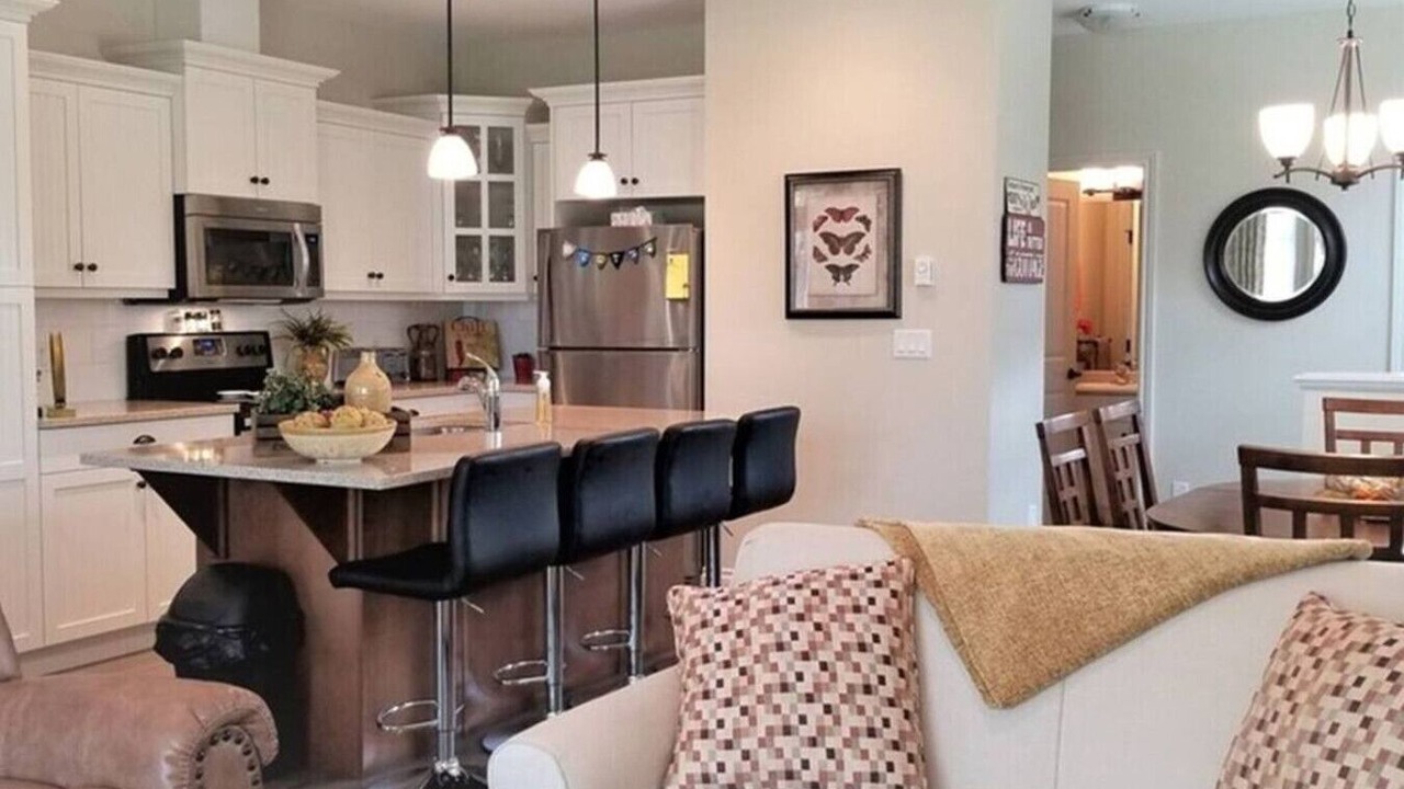 Photo of Livingroom in Osoyoos