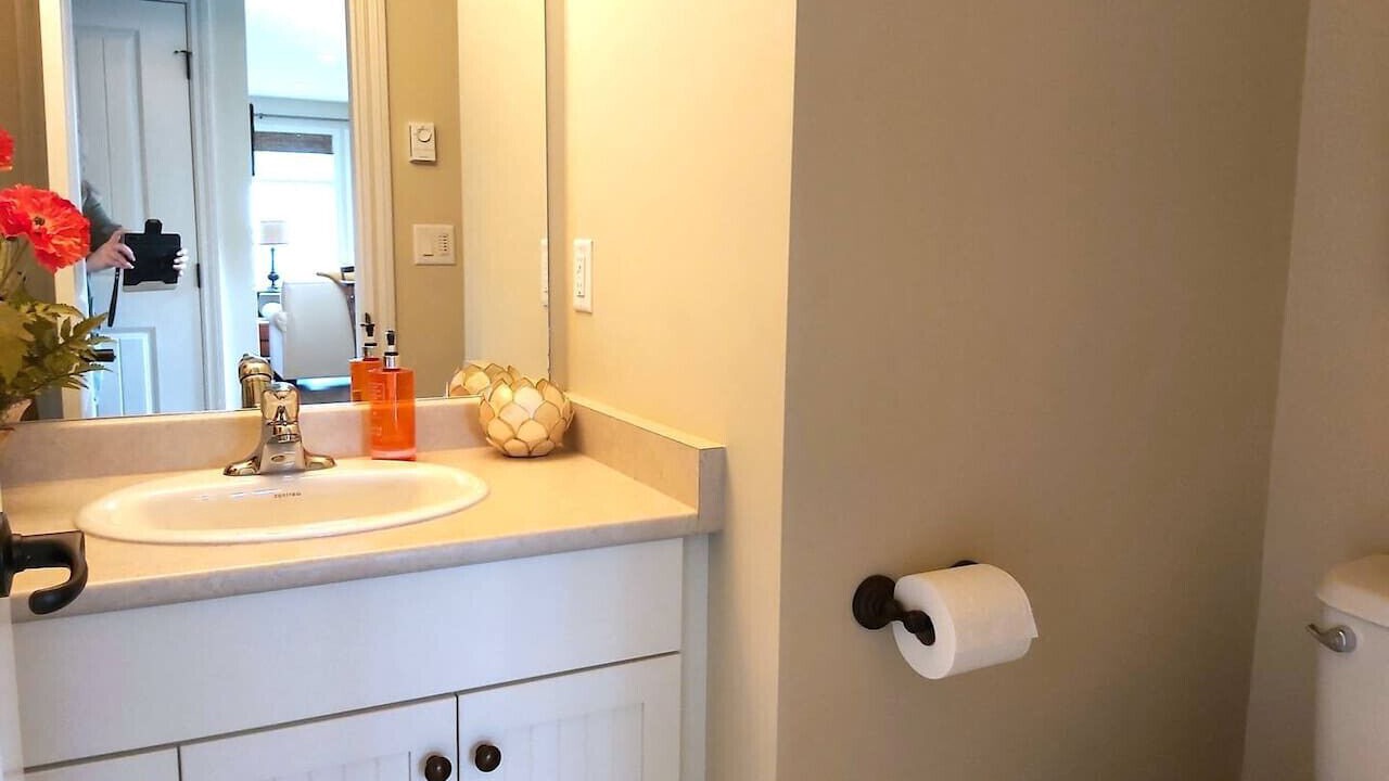 Photo of Bathroom in Osoyoos