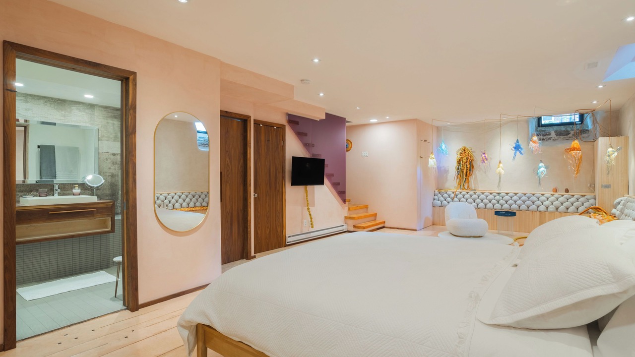 Photo of Bedroom in Outremont