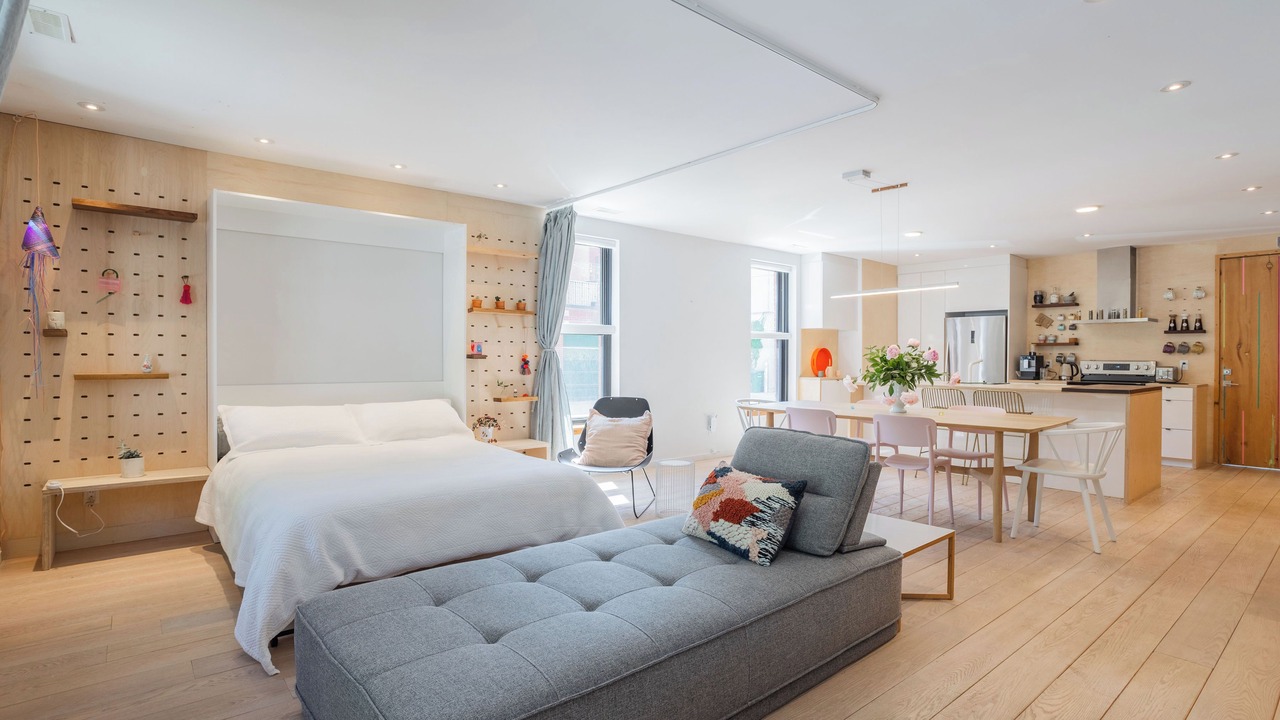 Photo of Bedroom in Outremont