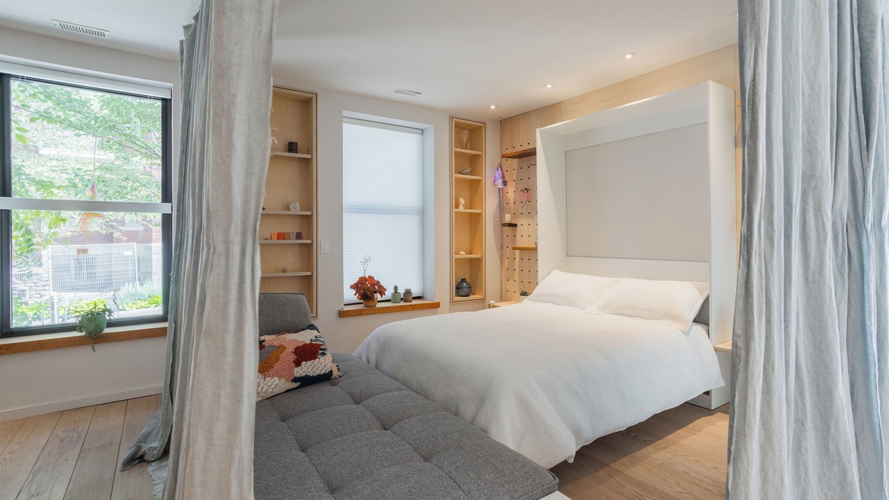 Photo of Bedroom in Outremont
